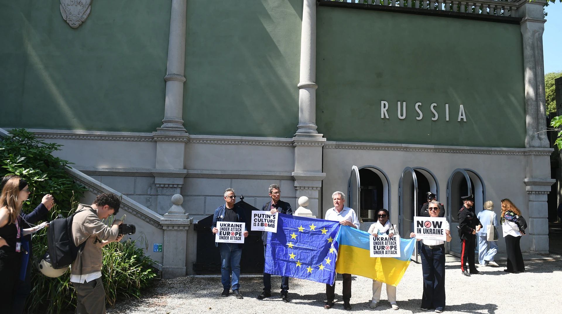 ЄС остаточно скасував фінансування Венеційської бієнале через участь Росії