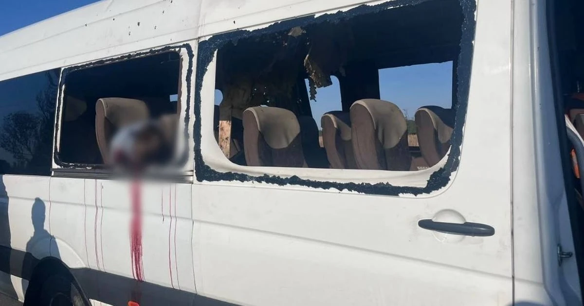 Удар безпілотником по автобусу на Нікопольщині: 5 загиблих, 7 поранених