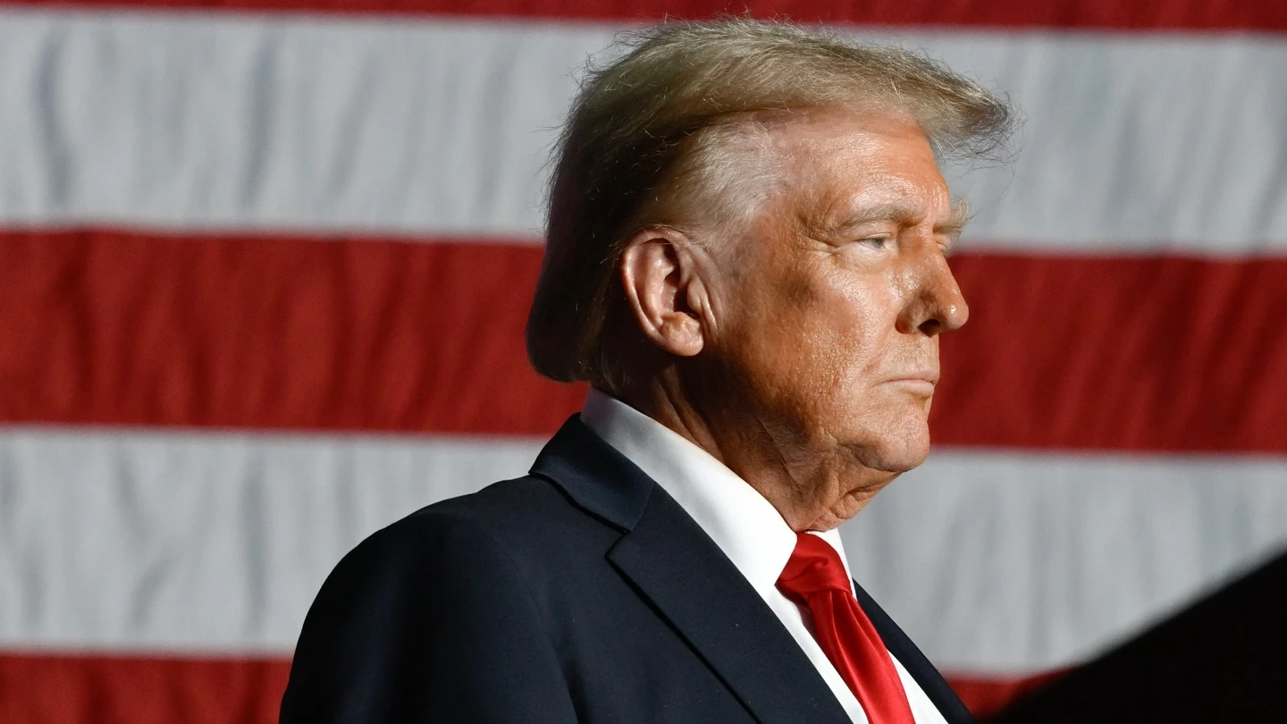 Трамп, Зеленський і російське дизельне: рішення напередодні виборів США