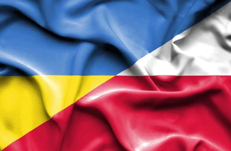Призупинення пакета допомоги Польщі: не підтверджено офіційно, тривають закриті консультації